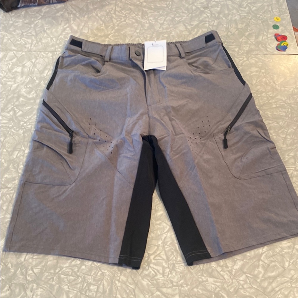Men's Gray and Black Shorts